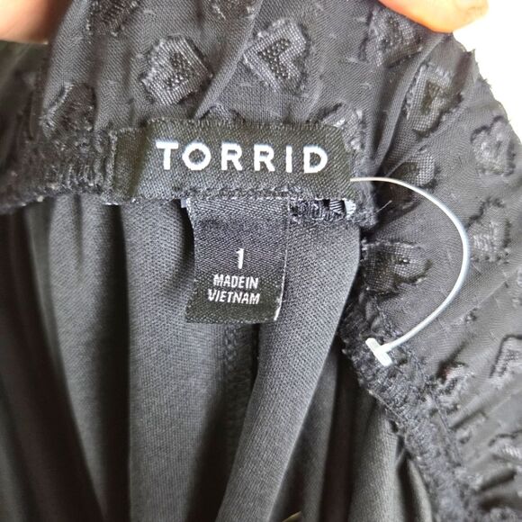 Women's Torrid Heary Shaped Poka Dot Layered Black Mini Skirt Size 01 - Picture 8 of 8